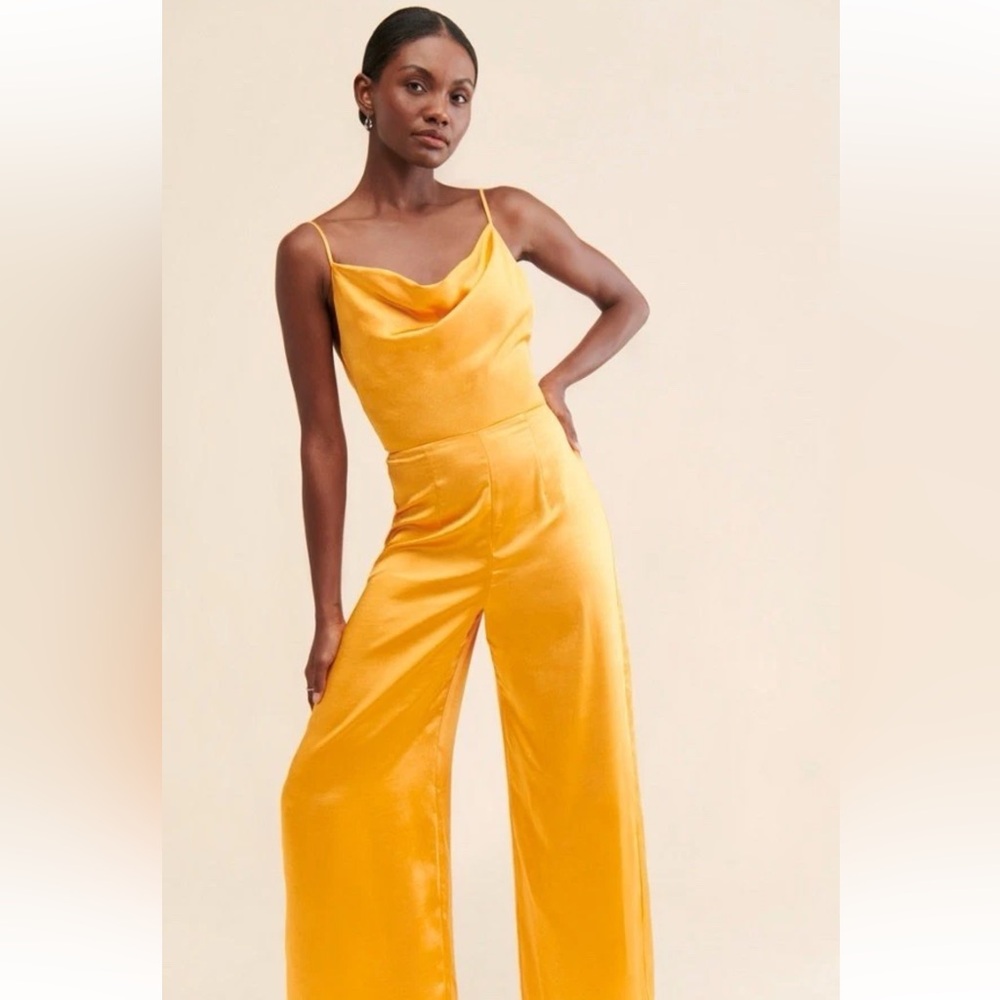 Elliatt Lydia Cowl Neck Jumpsuit XS Gold Satin NWT - Picture 4 of 4